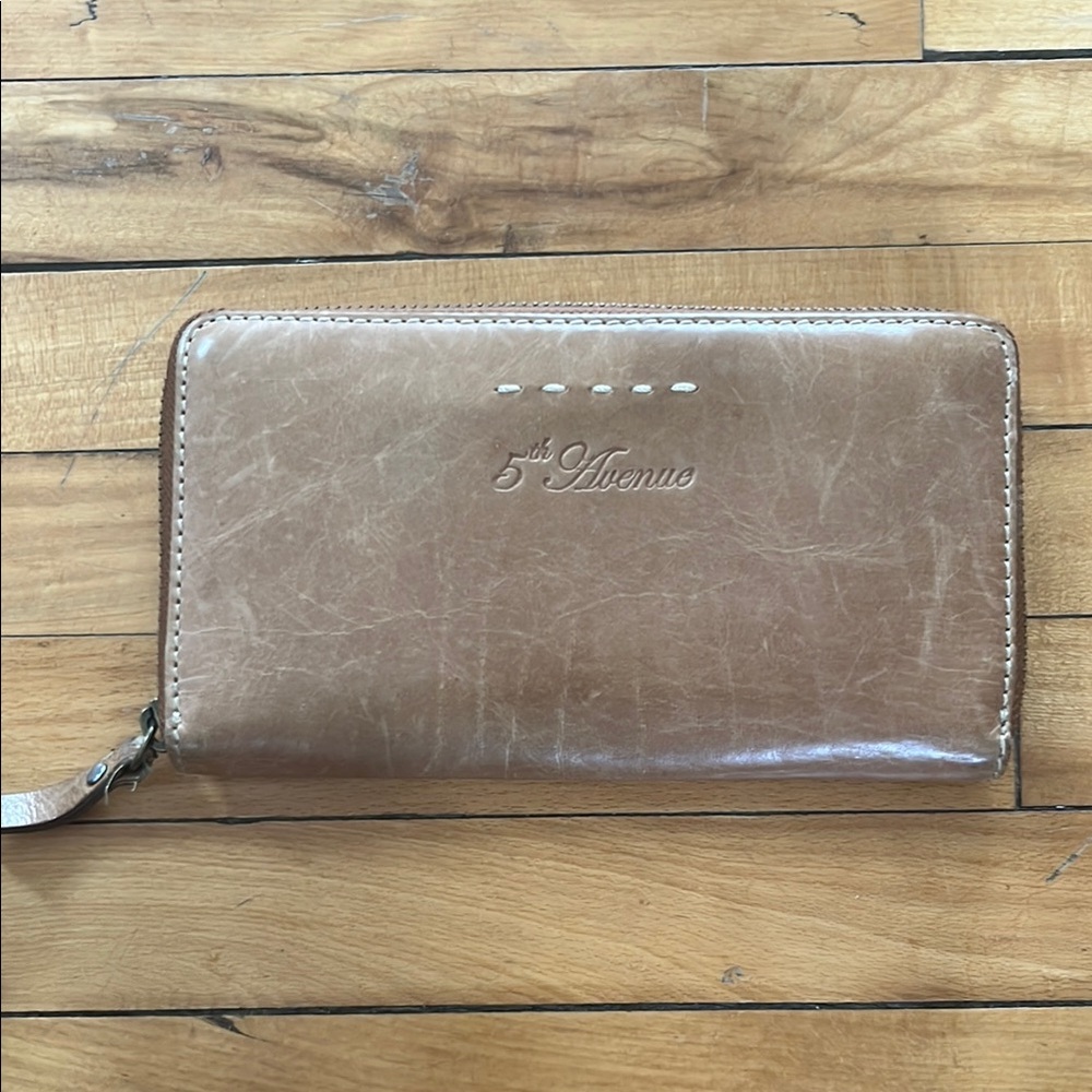 5th Avenue Brown Leather Wallet